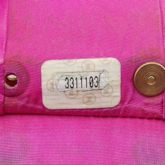 CHANEL Key Case Coco Mark Magenta Caviar Skin Authentic Used - Picture 9 of 10